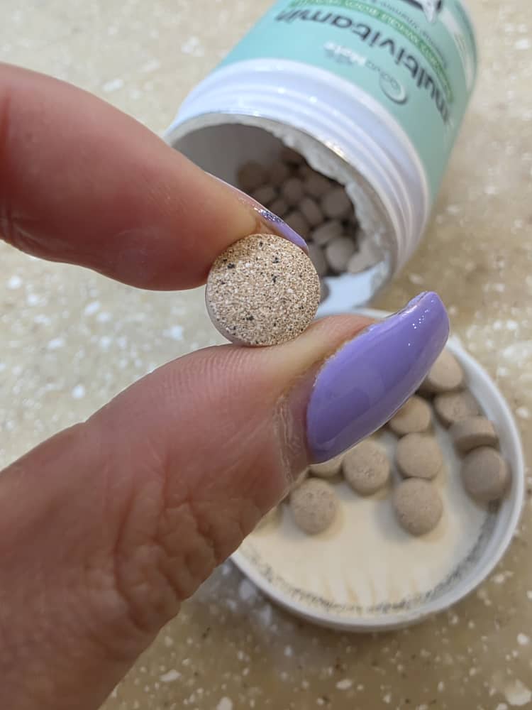 خرید ، قیمت و مشخصات مولتی ویتامین سگ و گربه ادواکر از پت شاپ لنداف هانا | AdvaMate Multivitamin